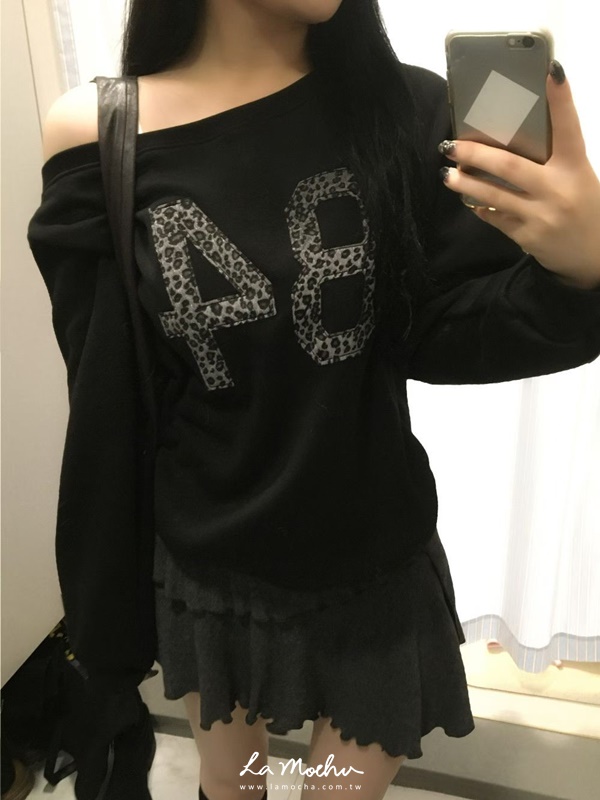 84豹紋斜肩內磨毛大學T